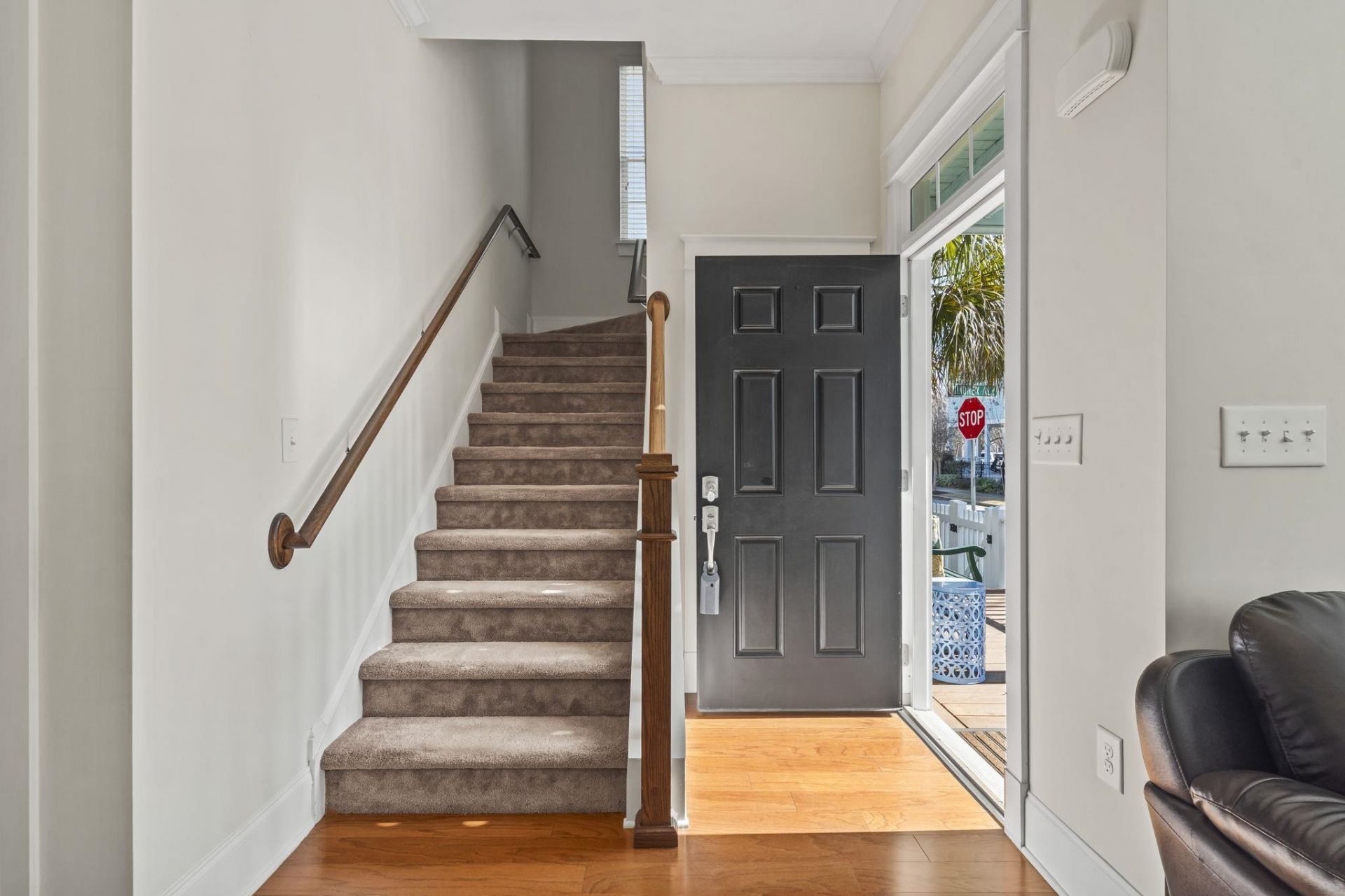 1441 Peterson St. Photo 8