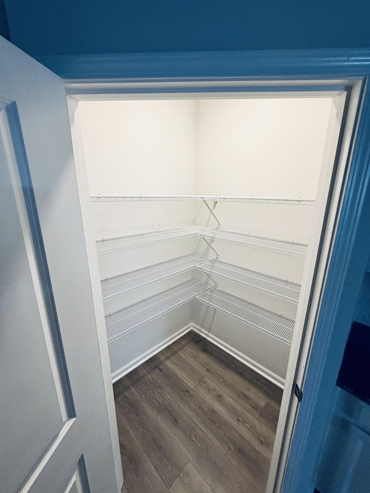 588 Pier Ct. Photo 14