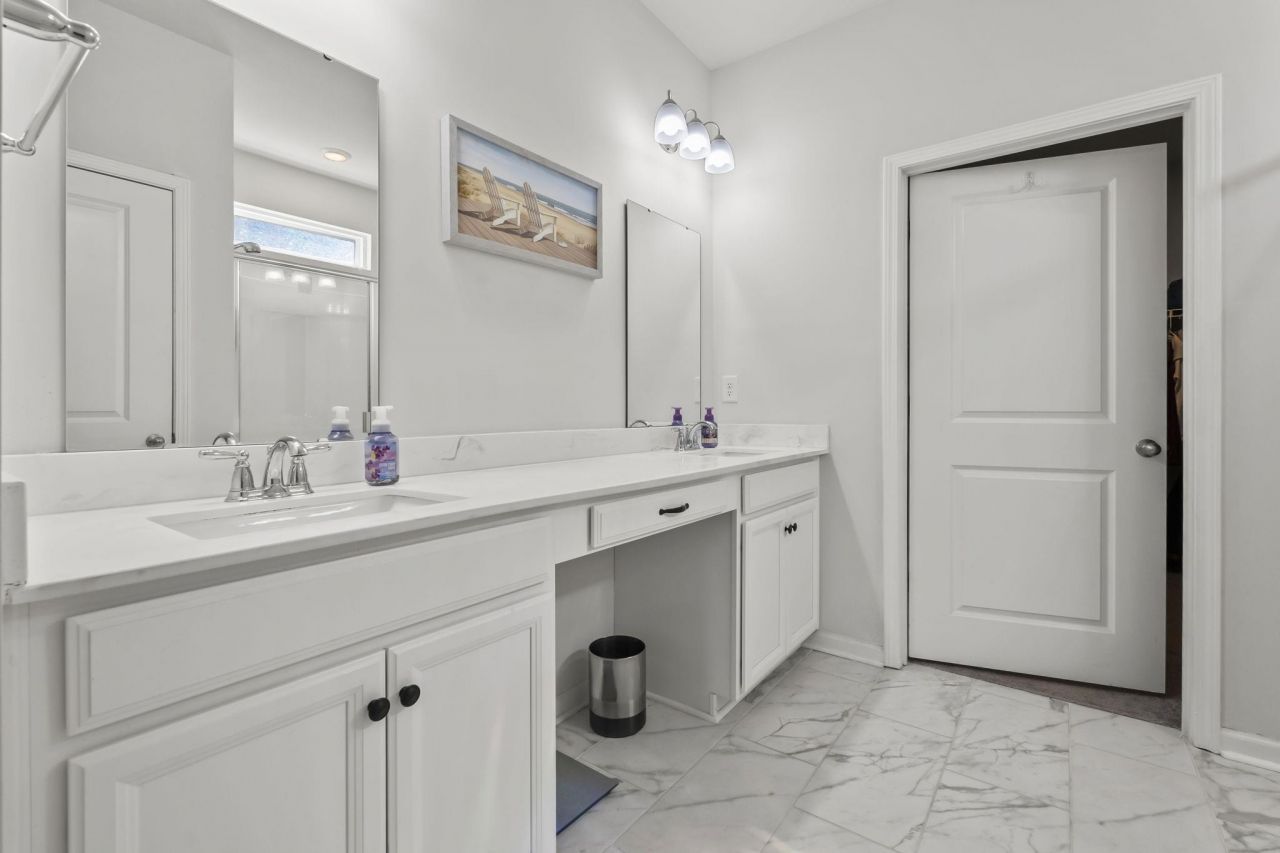 588 Pier Ct. Photo 16