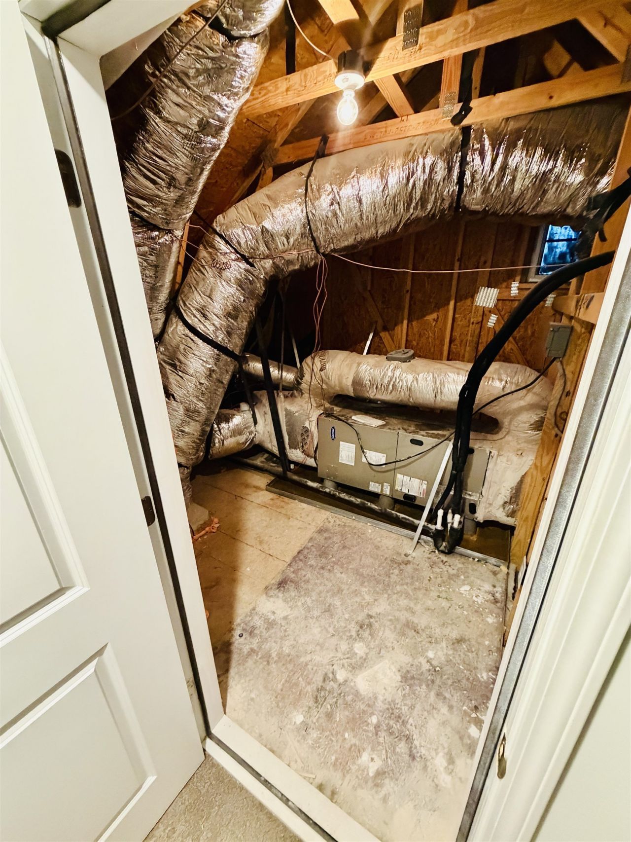 588 Pier Ct. Photo 22