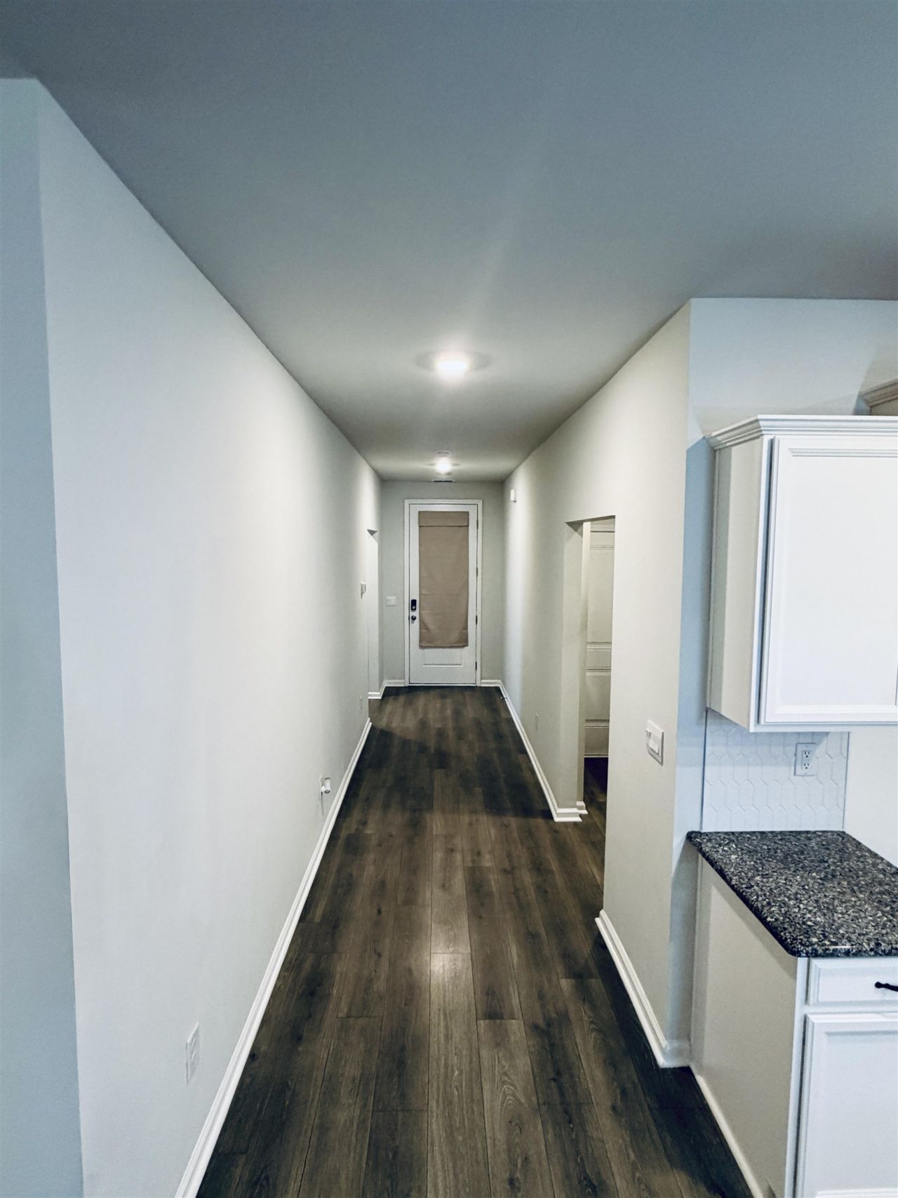 588 Pier Ct. Photo 6