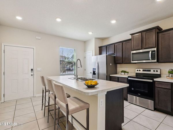 871 GATE RUN Road, Jacksonville, FL 32211