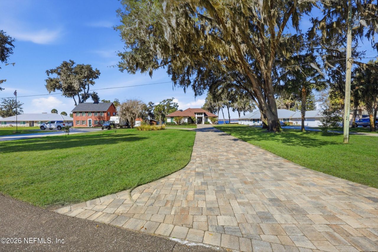 312 Moonstone Drive, East Palatka, FL 32131 Photo