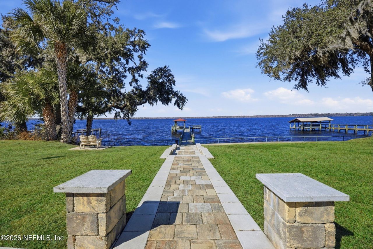 312 Moonstone Drive, East Palatka, FL 32131 Photo