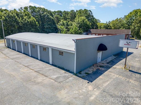 702 Linwood Road , Gastonia, NC 28052