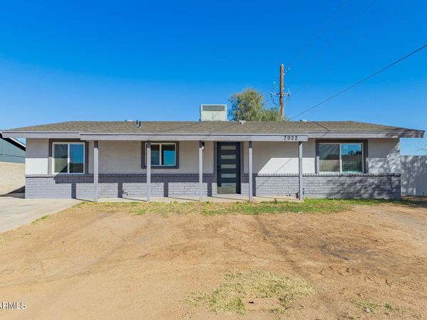 7922 W CLAYTON Drive, Phoenix, AZ 85033