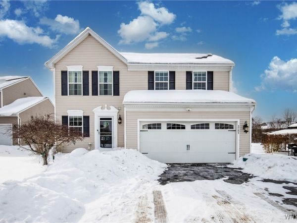 5784 Willow Creek Lane, Sanborn, NY 14132