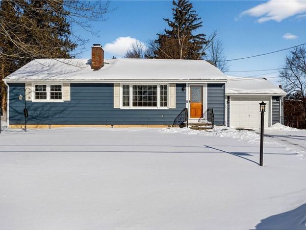 106 W Dauenhauer Street, East Syracuse, NY 13057