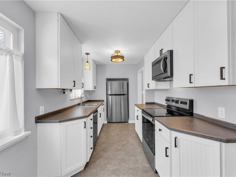 1910 9th Street, Cuyahoga Falls, OH 44221 Photo 4