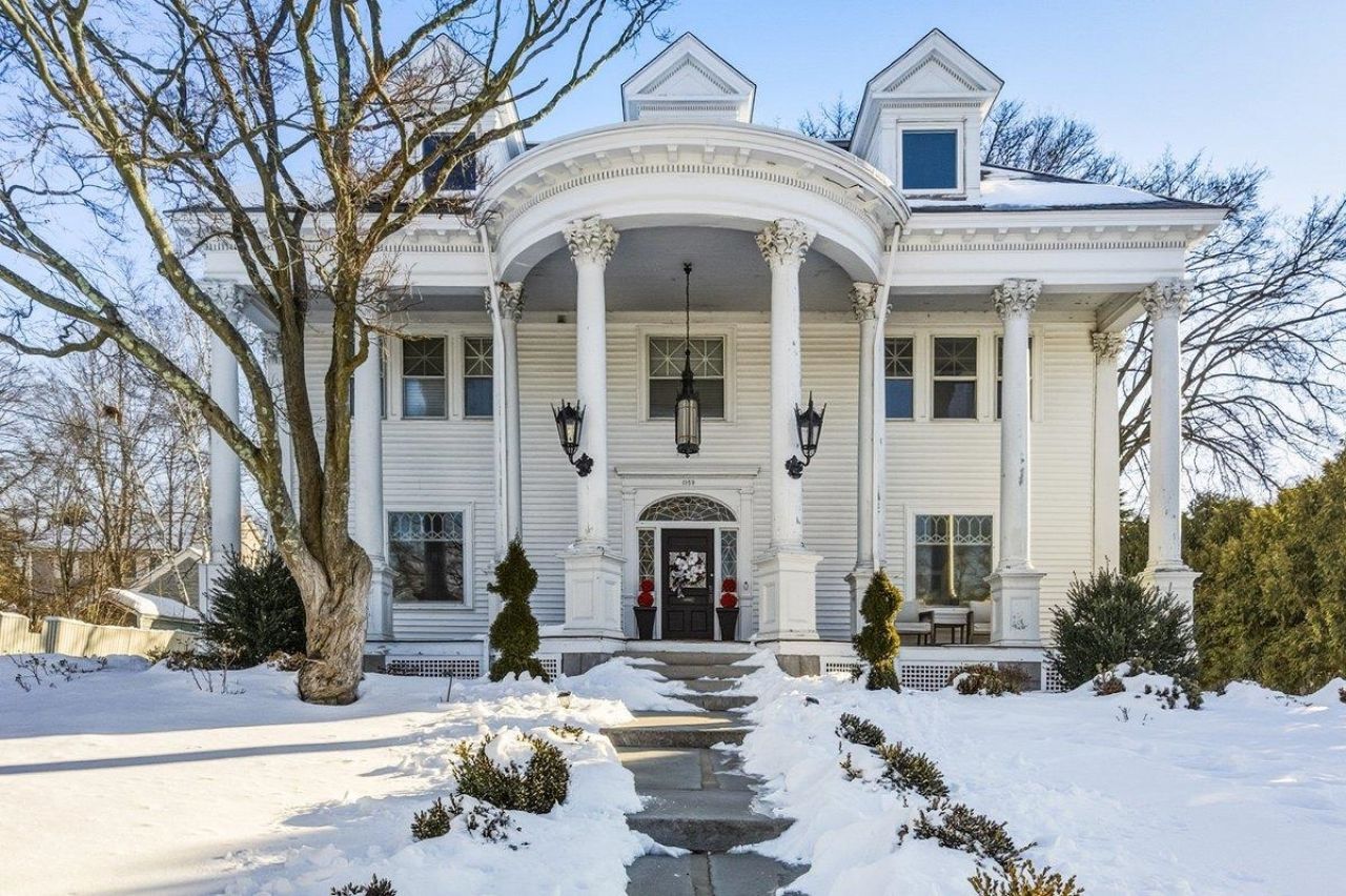 2159 Elm Street, Manchester, NH 03104 Main Photo