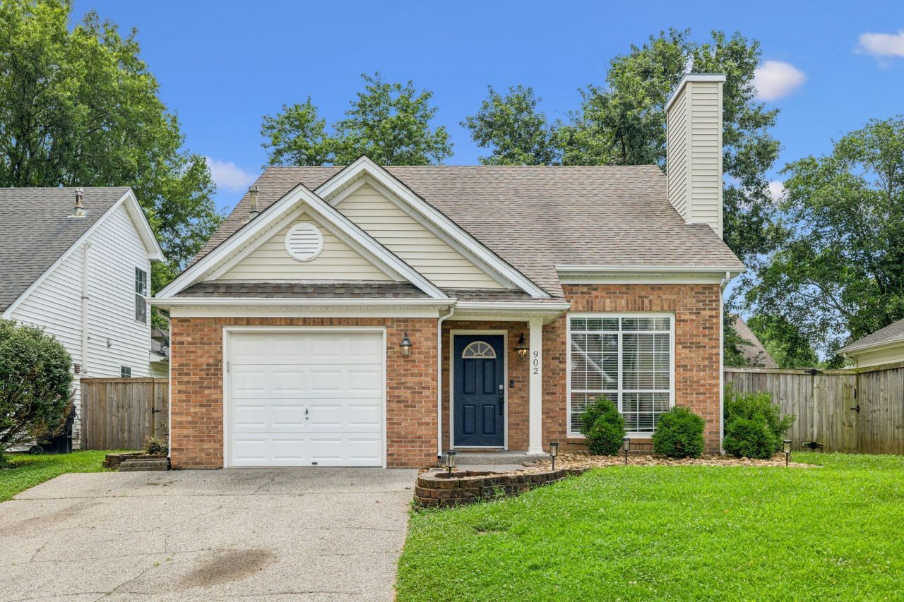 902 Idlewild Ct, Franklin, TN 37069 Main Photo