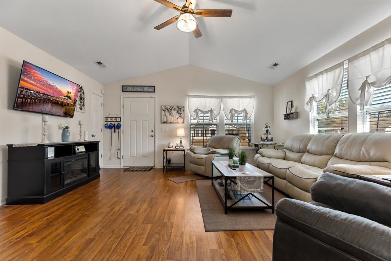 809 Benchmade Rd. Photo 15