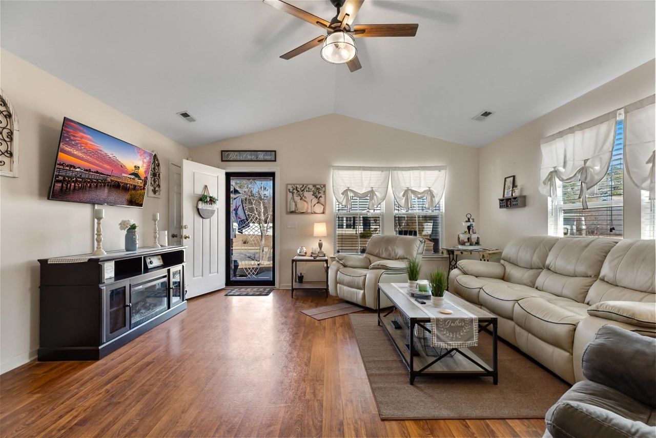 809 Benchmade Rd. Photo 16