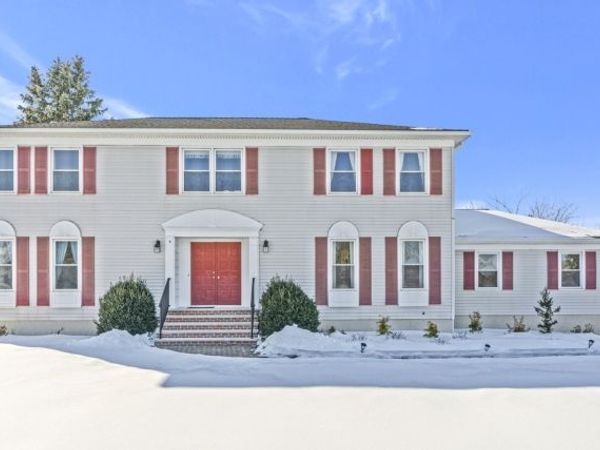 4 Shurts Rd, Readington, NJ 08822