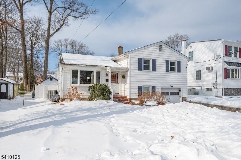 7 Carlson Pl, Parsippany-troy Hills, NJ 07034 Main Photo