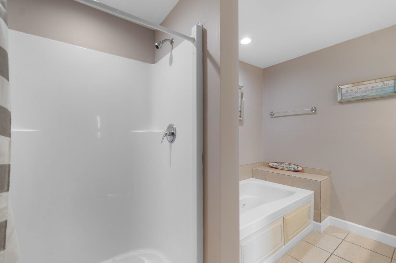 3401 N Ocean Blvd. Photo 14