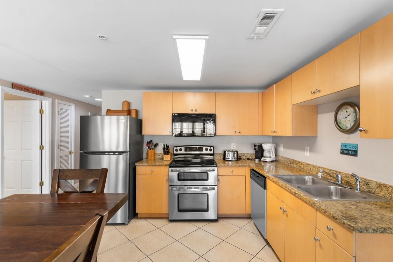 3401 N Ocean Blvd. Photo 4