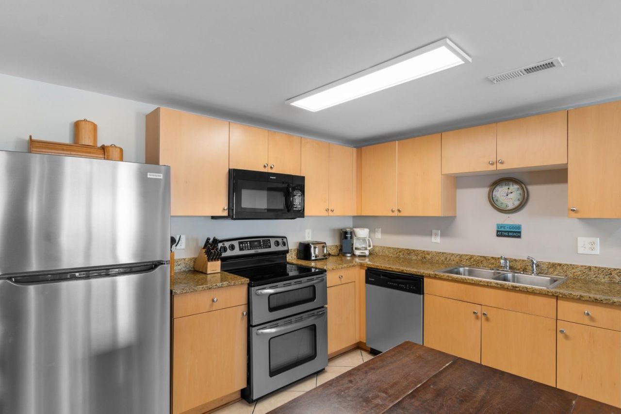 3401 N Ocean Blvd. Photo 5