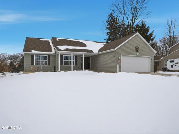 155 N Stadium Road, Oregon, OH 43616