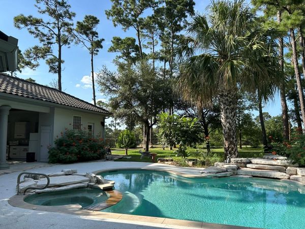 110 Pine CT, Bastrop, TX 78602