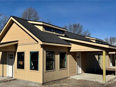 404 W Cornhill Street, Cameron, MO 64429