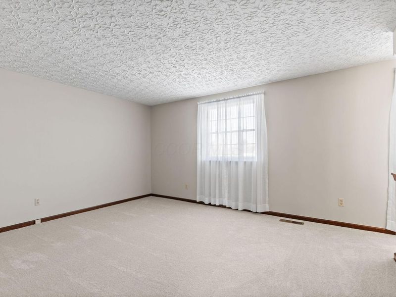 5000 Honeysuckle Boulevard, Columbus, OH 43230 Photo 14