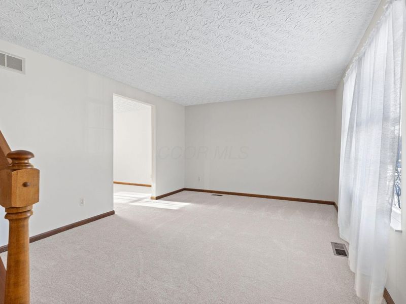 5000 Honeysuckle Boulevard, Columbus, OH 43230 Photo 2