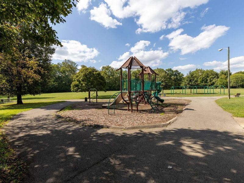 5000 Honeysuckle Boulevard, Columbus, OH 43230 Photo 38