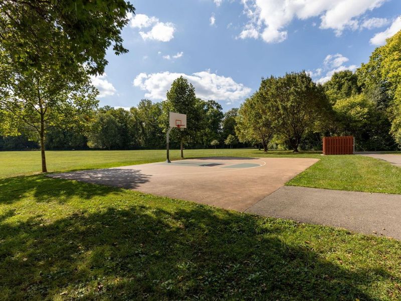 5000 Honeysuckle Boulevard, Columbus, OH 43230 Photo 41