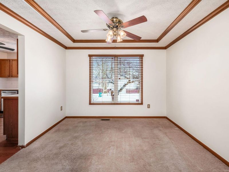 1195 Village Drive , Marysville, OH 43040 Photo 12