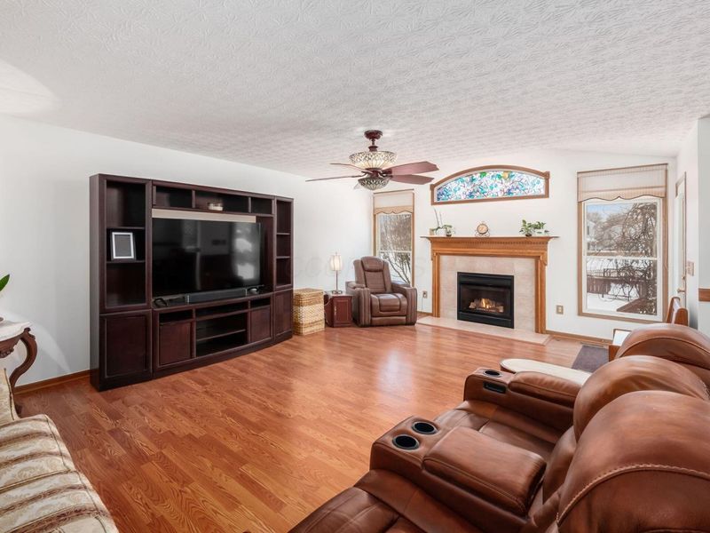 1195 Village Drive , Marysville, OH 43040 Photo 22