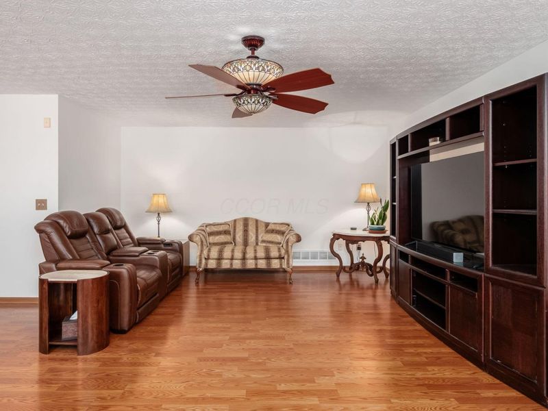 1195 Village Drive , Marysville, OH 43040 Photo 25