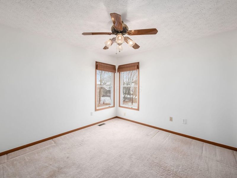 1195 Village Drive , Marysville, OH 43040 Photo 28