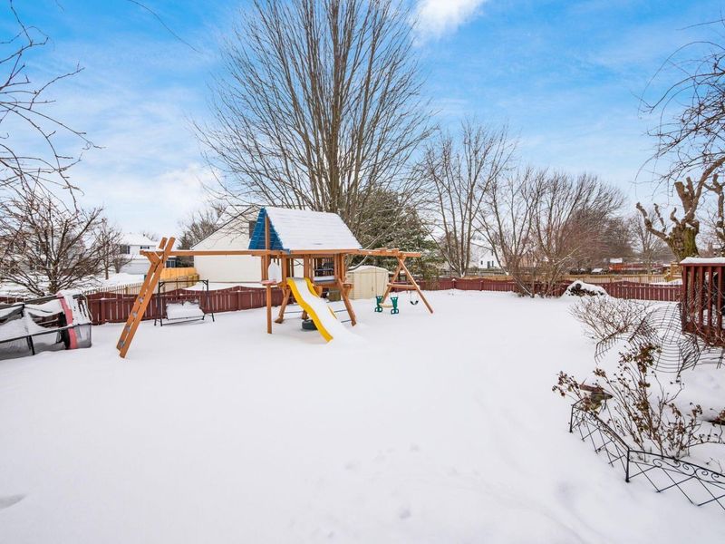 1195 Village Drive , Marysville, OH 43040 Photo 43