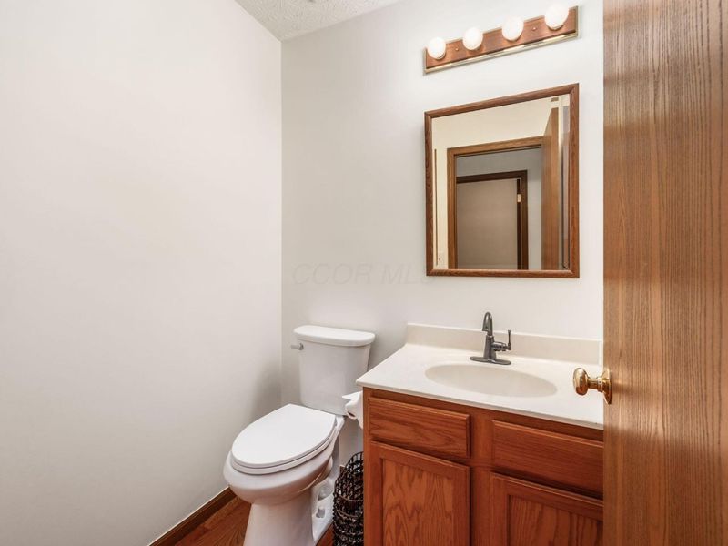 1195 Village Drive , Marysville, OH 43040 Photo 8