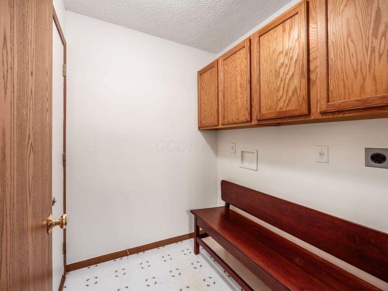 1195 Village Drive , Marysville, OH 43040 Photo 9