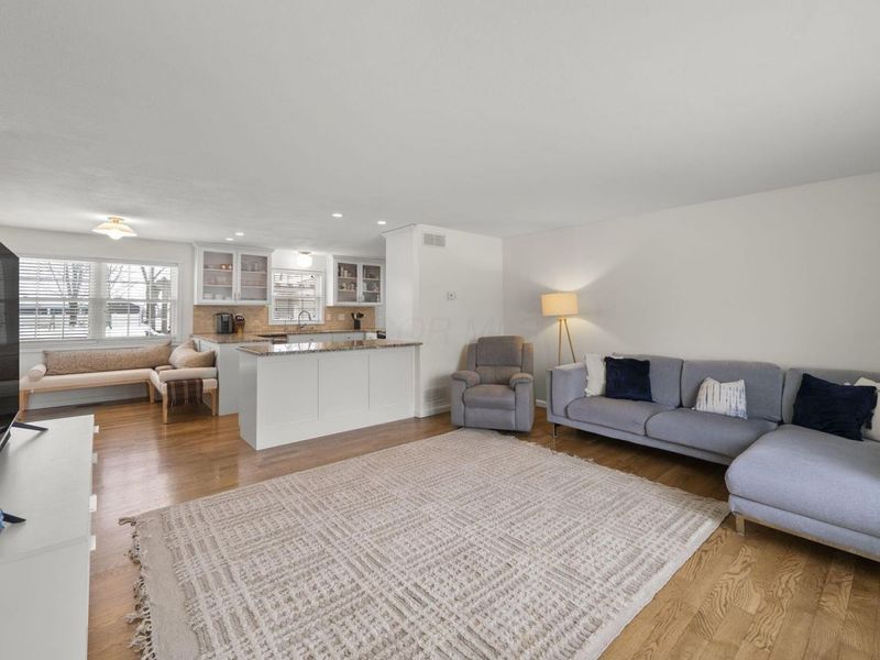 6866 Harlem Road, Westerville, OH 43081 Photo 2