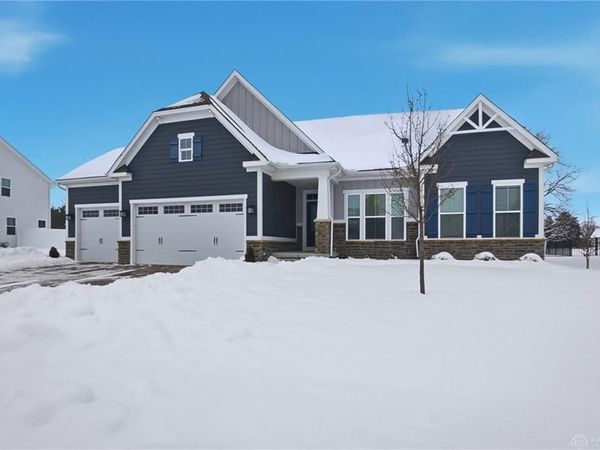 1137 Red Maple Drive, Troy, OH 45373