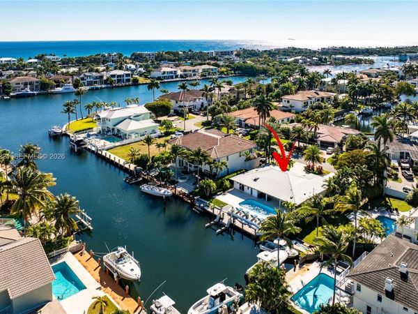 2809 NE 32nd St, Lighthouse Point, FL 33064