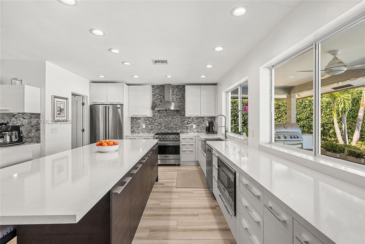 2809 NE 32nd St, Lighthouse Point, FL 33064 Photo