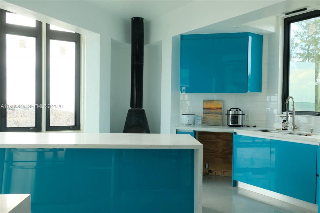 1557 Long Beach Dr, Big Pine Key, FL 33043 Photo