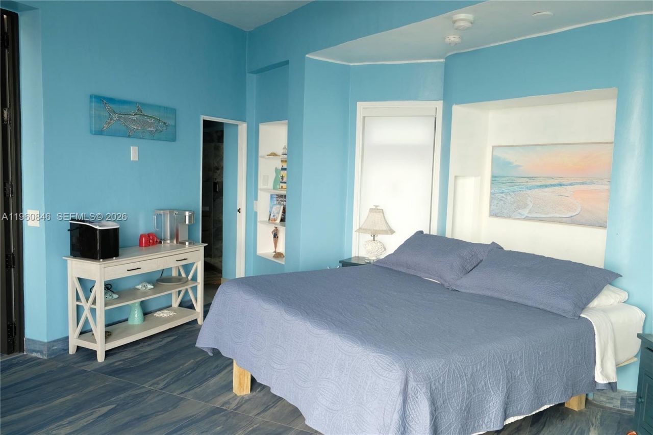 1557 Long Beach Dr, Big Pine Key, FL 33043 Photo