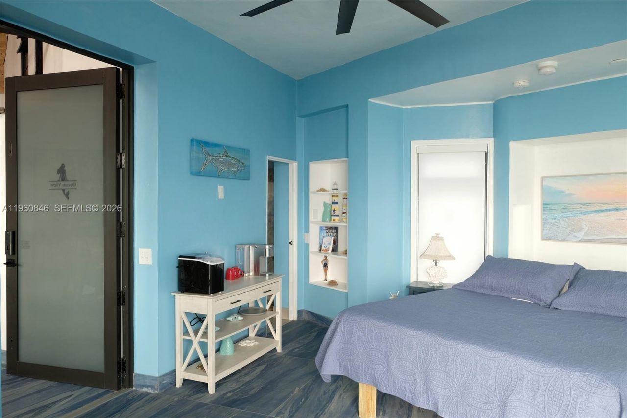 1557 Long Beach Dr, Big Pine Key, FL 33043 Photo