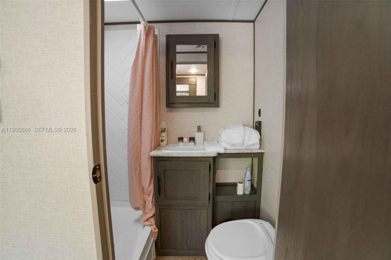 1557 Long Beach Dr, Big Pine Key, FL 33043 Photo