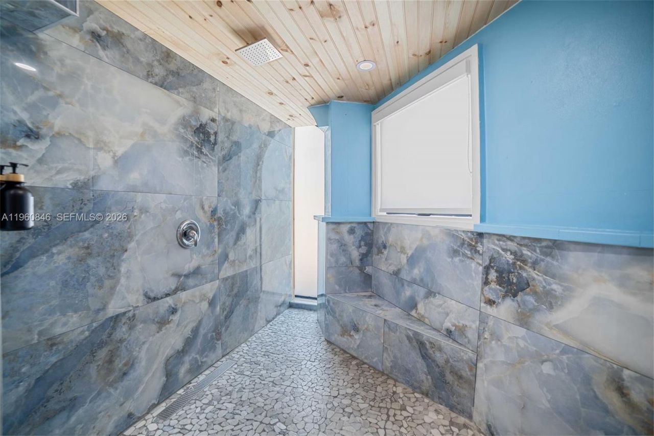 1557 Long Beach Dr, Big Pine Key, FL 33043 Photo