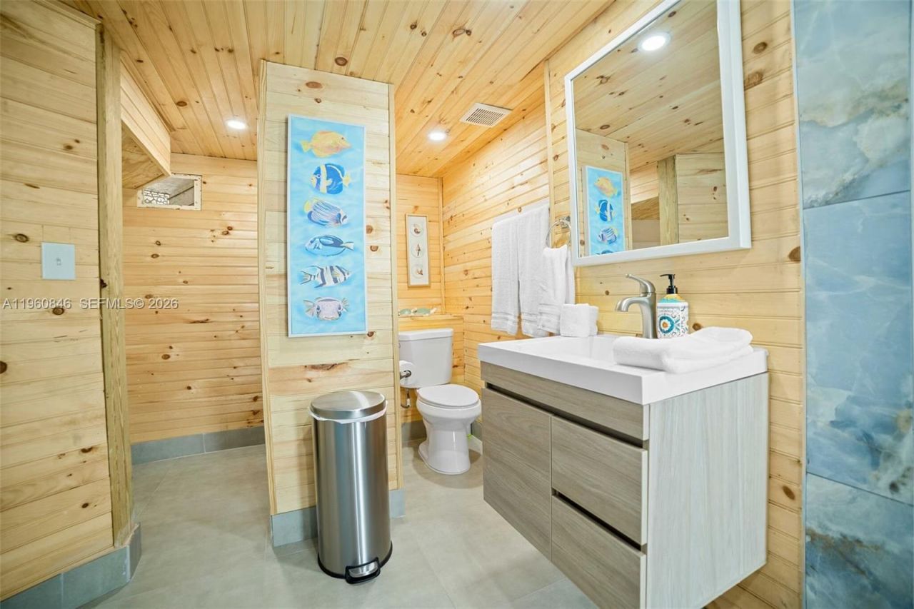 1557 Long Beach Dr, Big Pine Key, FL 33043 Photo