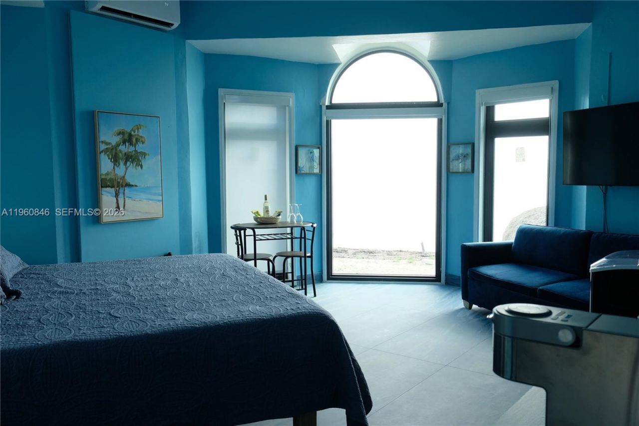 1557 Long Beach Dr, Big Pine Key, FL 33043 Photo