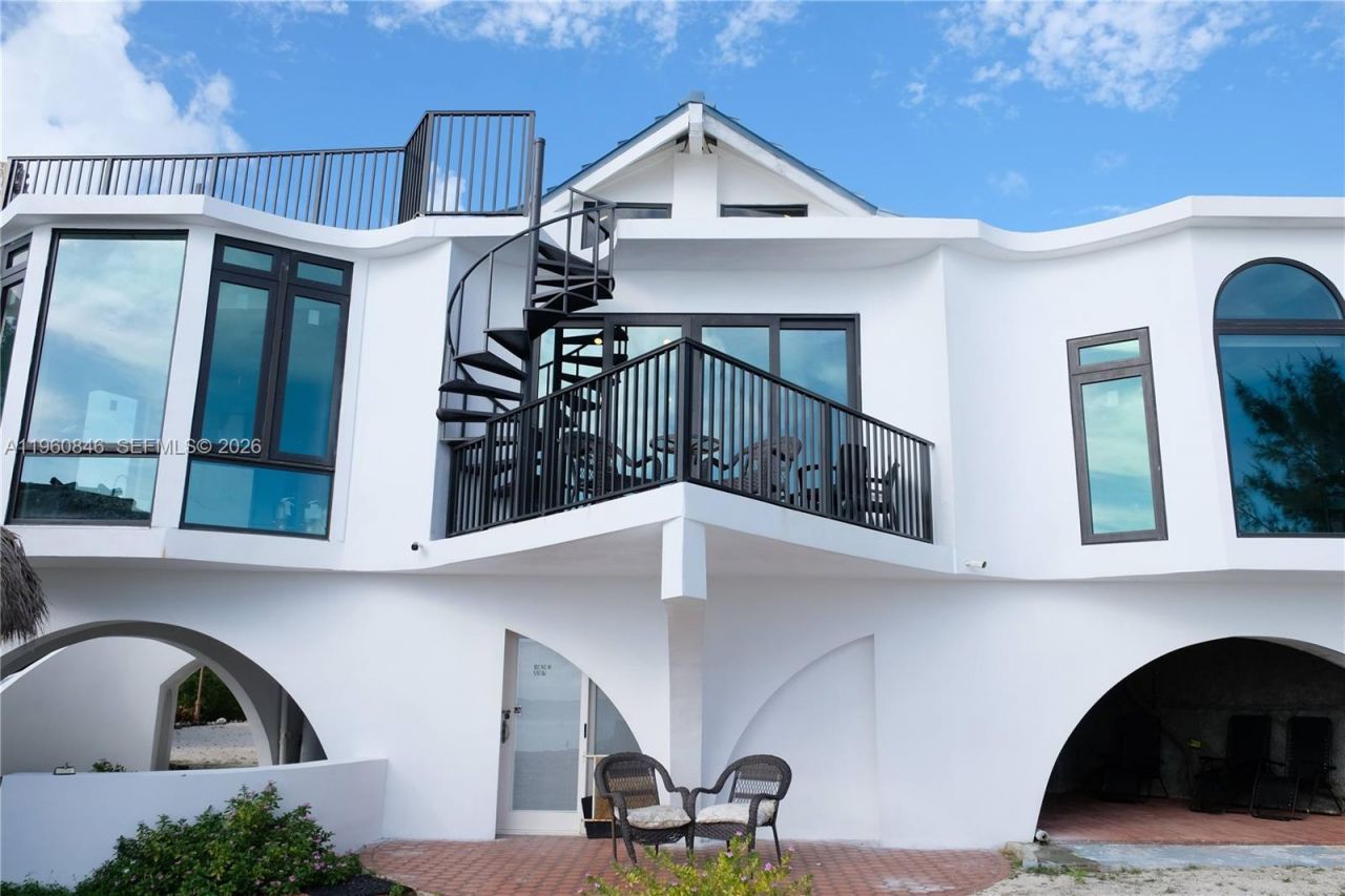 1557 Long Beach Dr, Big Pine Key, FL 33043 Photo