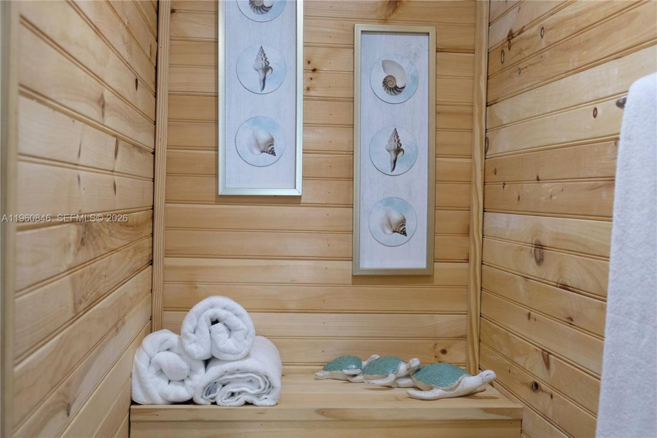 1557 Long Beach Dr, Big Pine Key, FL 33043 Photo