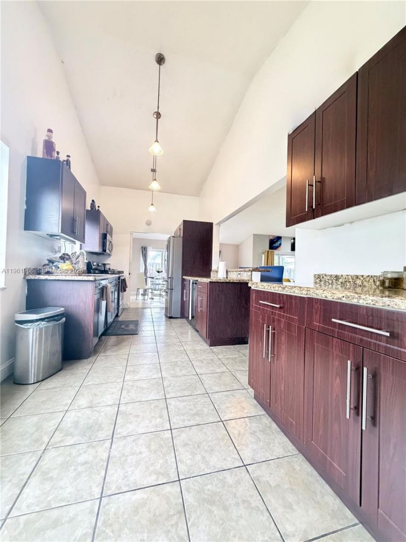 9425 NW 46th St, Sunrise, FL 33351 Photo